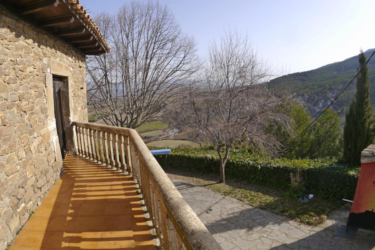 Albergue Restaurante De Artieda Exterior photo