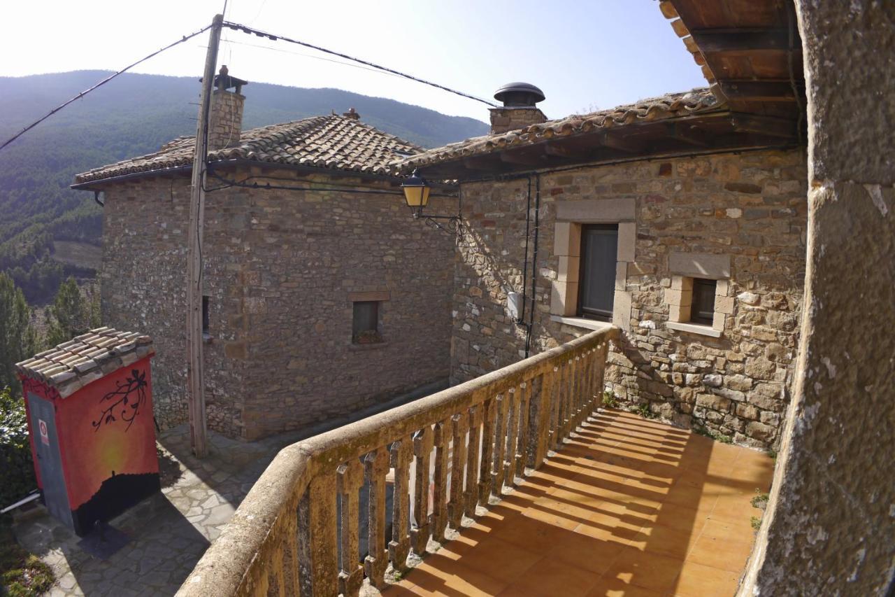 Albergue Restaurante De Artieda Exterior photo